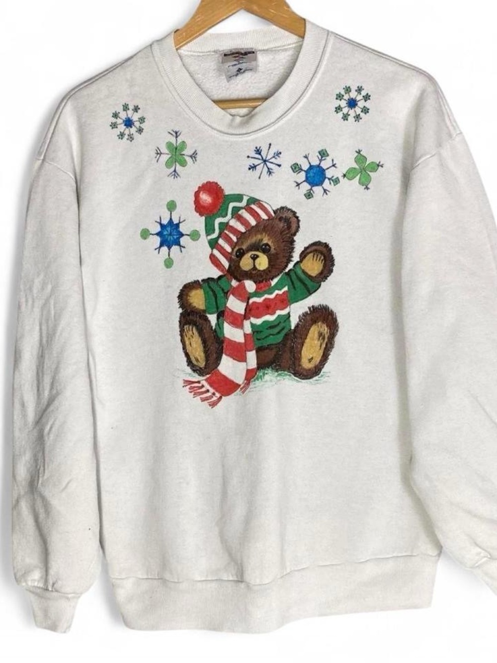 Vintage Christmas Holiday Teddy Bear Graphic Pullover White Cute Cozy